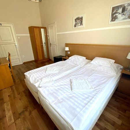 Peto Apartman เยอร์ ภายนอก รูปภาพ