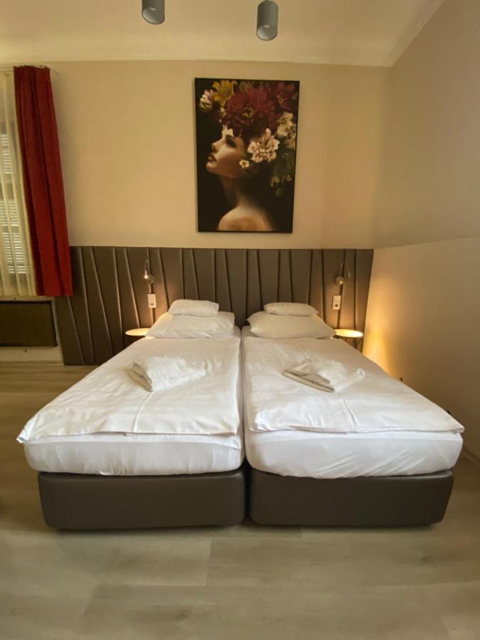 Peto Apartman เยอร์ ภายนอก รูปภาพ