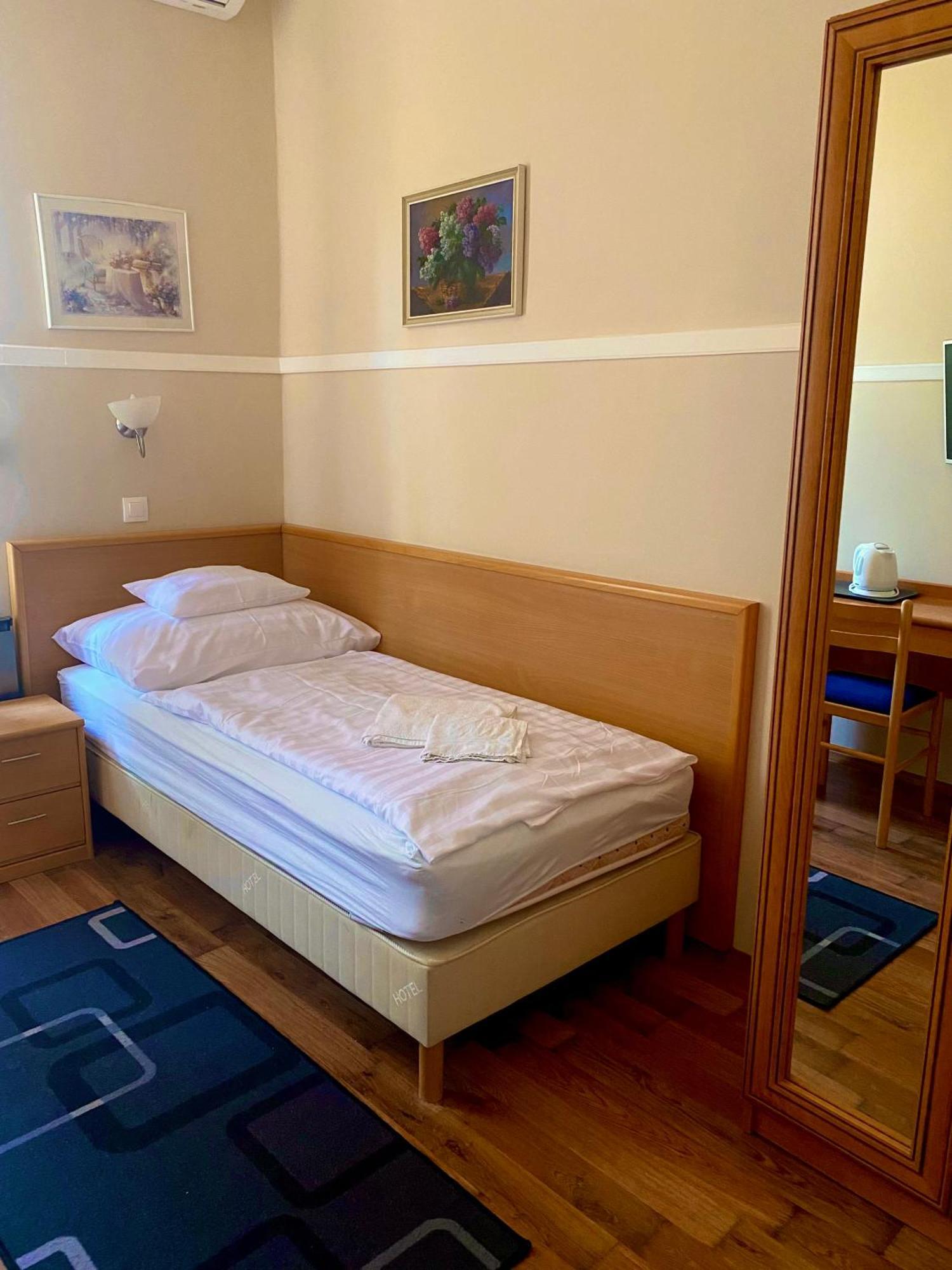 Peto Apartman เยอร์ ภายนอก รูปภาพ