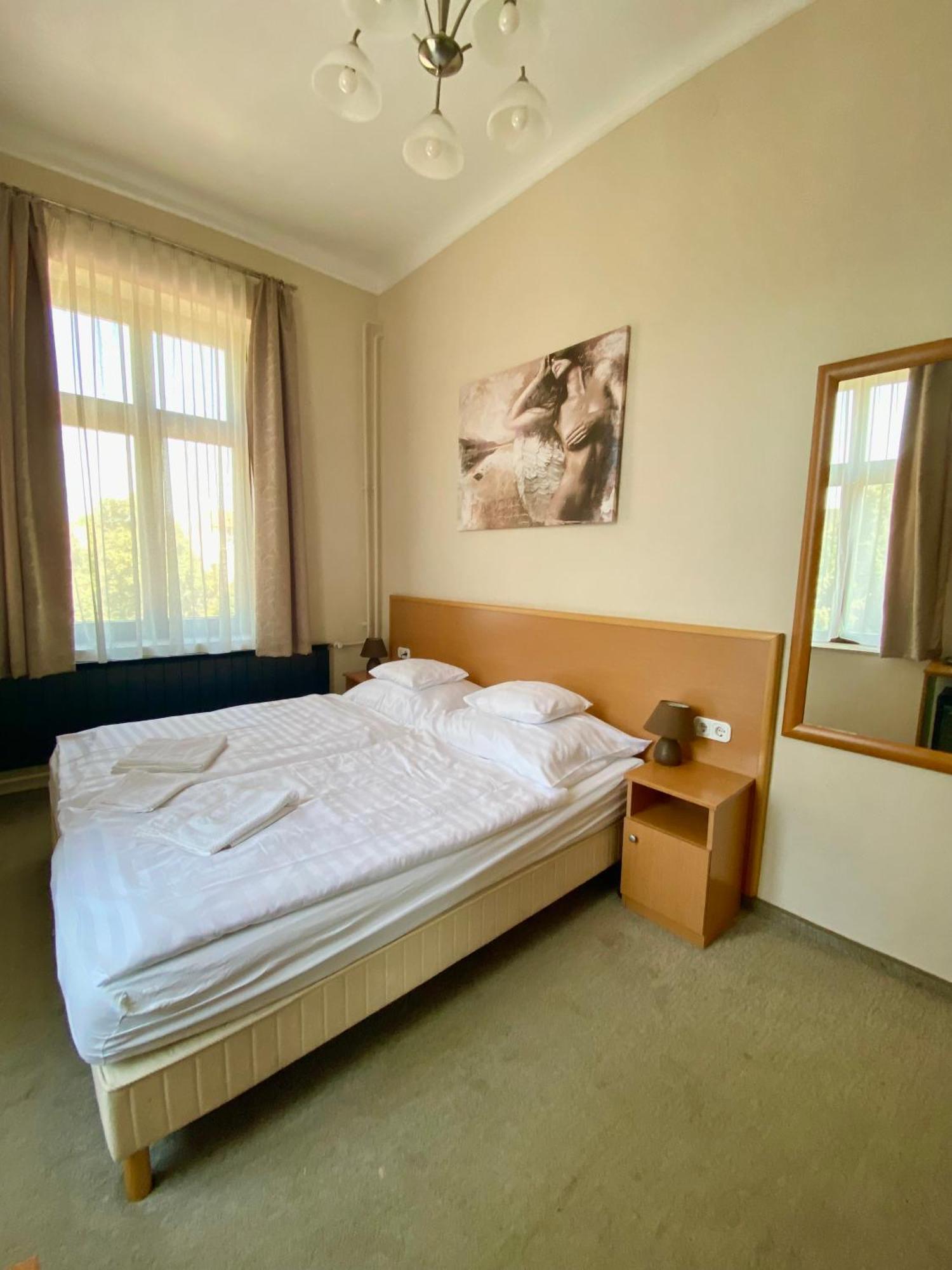 Peto Apartman เยอร์ ภายนอก รูปภาพ