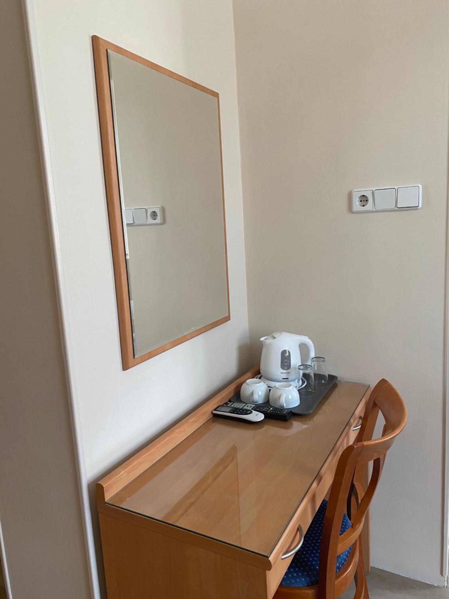 Peto Apartman เยอร์ ภายนอก รูปภาพ